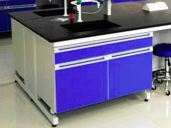 實(shí)驗(yàn)臺(tái)